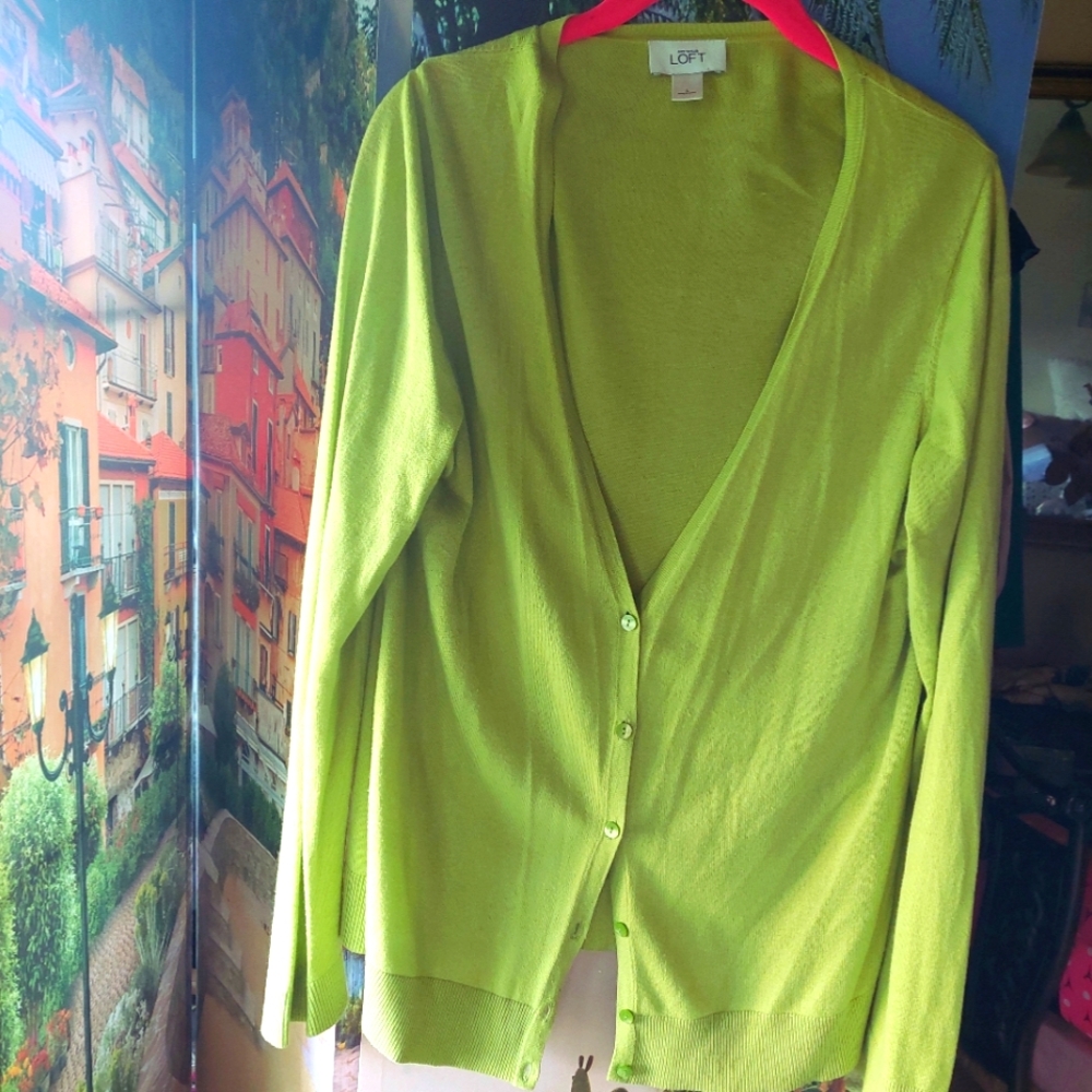 LOFT Sz Large Apple Green Kelly Cardigan Light Weight Sweater.